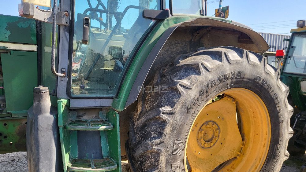 존디어 트랙터 6610 (115마력) 뒤우측면