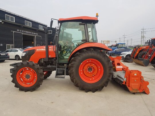 구보다 트랙터 M7060 (72마력)