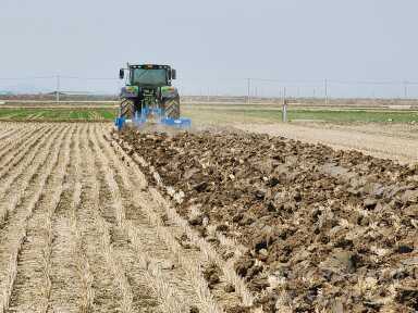  전천후쟁기 대를 이여 사용할 수 있는 전천후 쟁기   앞좌측면