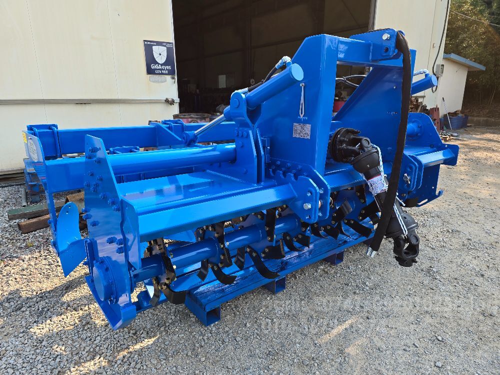  전천후쟁기3M 뉴홀랜드130마력 3M쟁기  뒤우측면