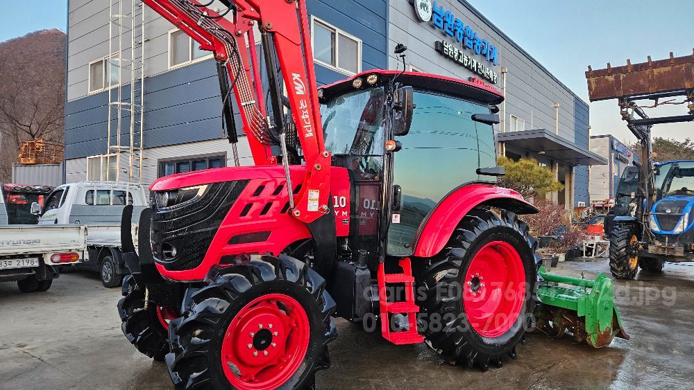 TYM 트랙터 K110E (111마력) 뒤우측면