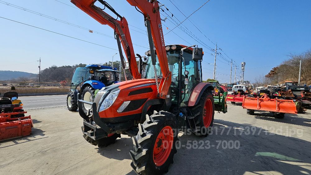 대동 트랙터 PX900 (90마력) 뒤우측면