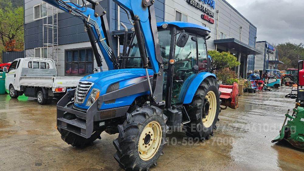 LS 트랙터 XU6158 (58.8마력) 뒤우측면