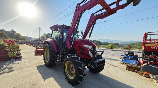 Yanmar Tractor YT5113 (113hp)