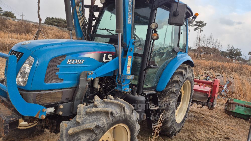 LS Tractor P7197 (97hp)