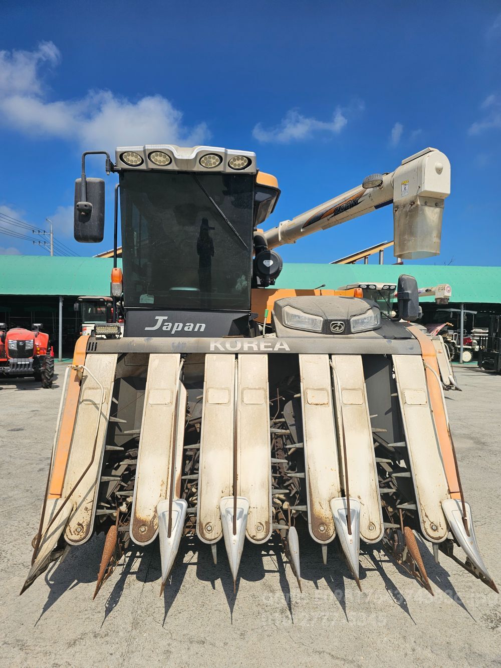 TYM Combine Harvester 7135 (7Rows)