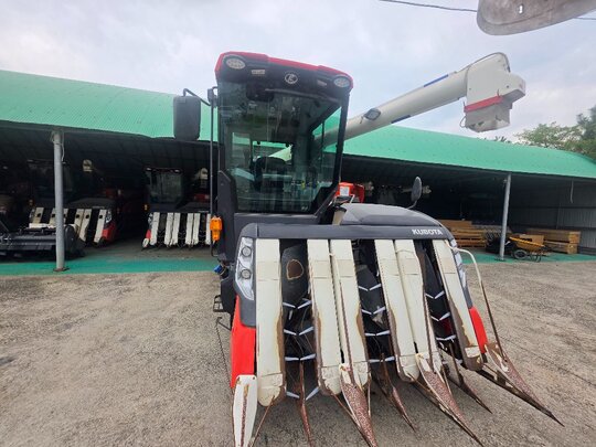 Kubota Combine Harvester ZR6130 (6Rows)