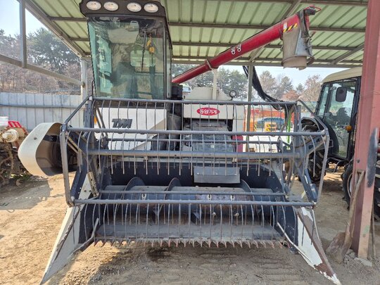 TYM Combine Harvester TH750 (보통형)