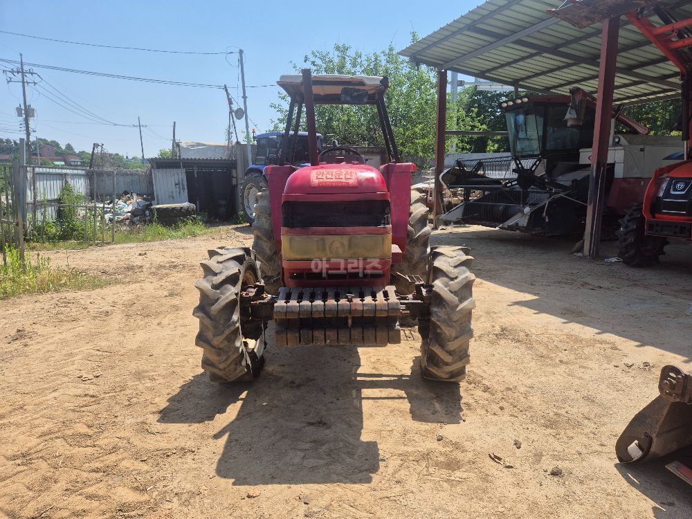 LS Tractor LT470D (47hp) 뒤우측면