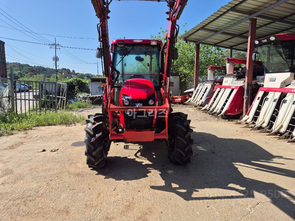 TYM Tractor TX653 (65hp) 뒤우측면