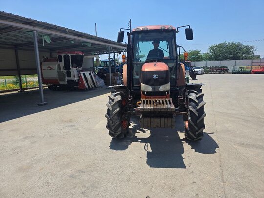 Kubota Tractor MZ853 (85hp)