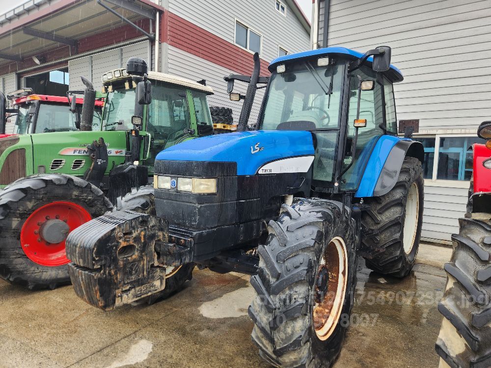 뉴홀랜드 트랙터 TM130 (125마력)