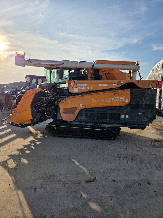 TYM Combine Harvester ISEKI (6Rows)