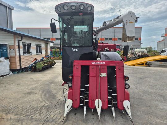 Yanmar Combine Harvester YH470 (4Rows)