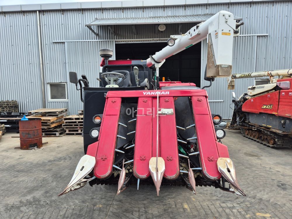 Yanmar Combine Harvester YH470 (4Rows)