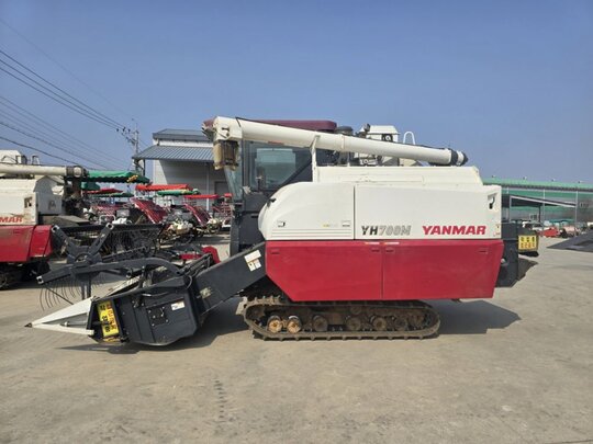 Yanmar Combine Harvester YH700M (보통형)