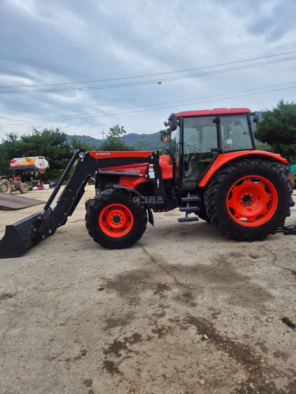 구보다 트랙터 M125X (125마력)