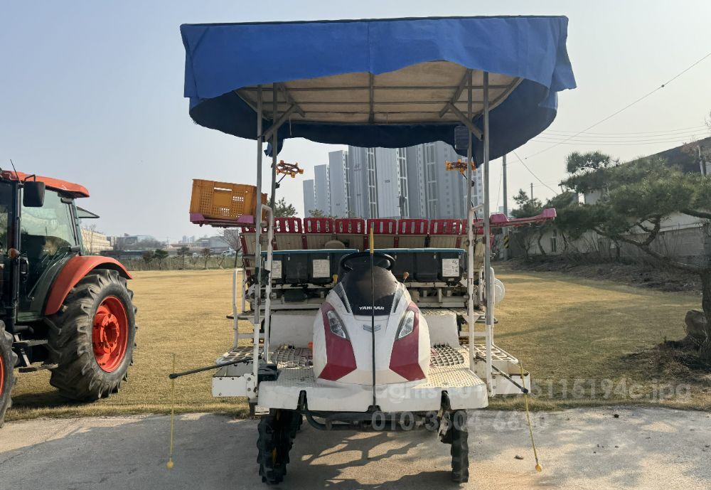 Yanmar Rice transplanter YR8D (8Rows)