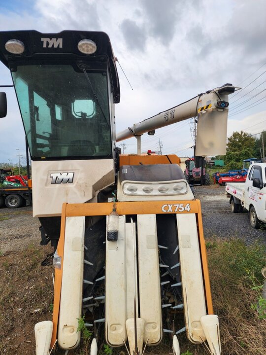 TYM 콤바인 CX754 (4조식)