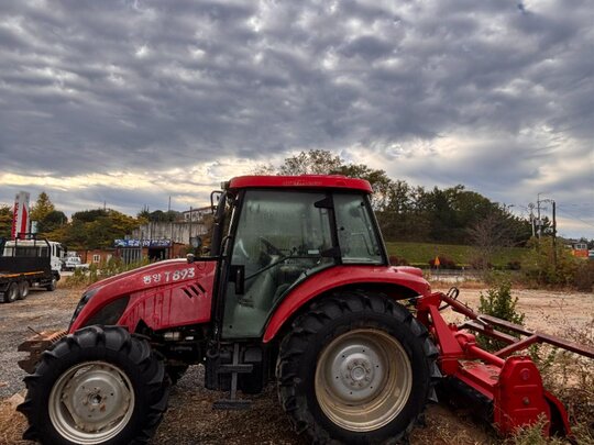 TYM 트랙터 T893 (89마력)