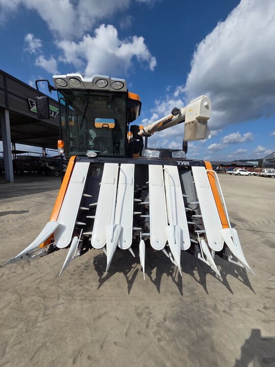 TYM Combine Harvester ISEKI (6Rows)