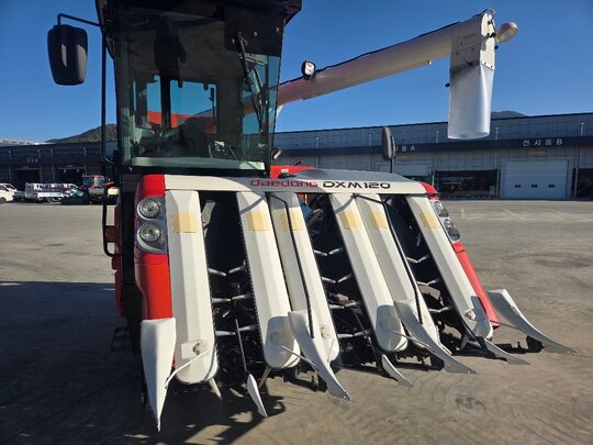 Daedong Combine Harvester DXM120 (6Rows)