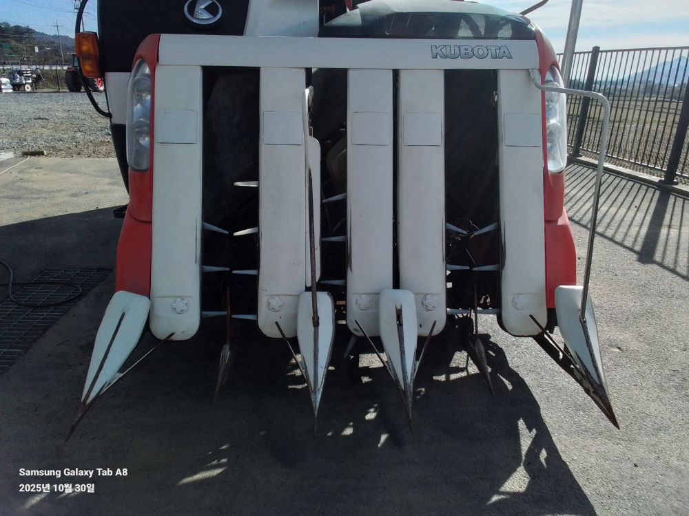 Kubota Combine Harvester ER595KQ (5Rows)