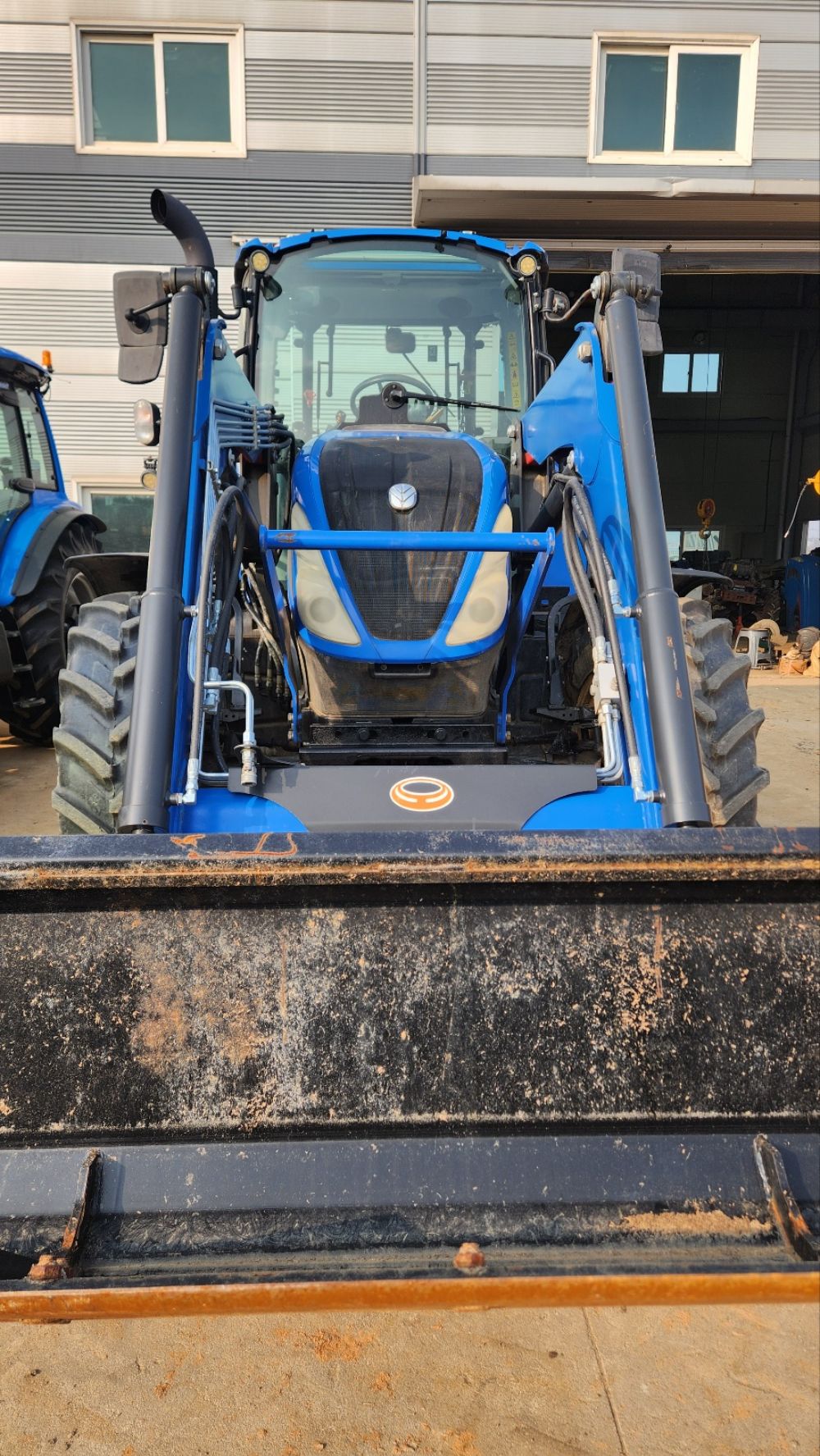 뉴홀랜드 트랙터 T5.110 (109마력)