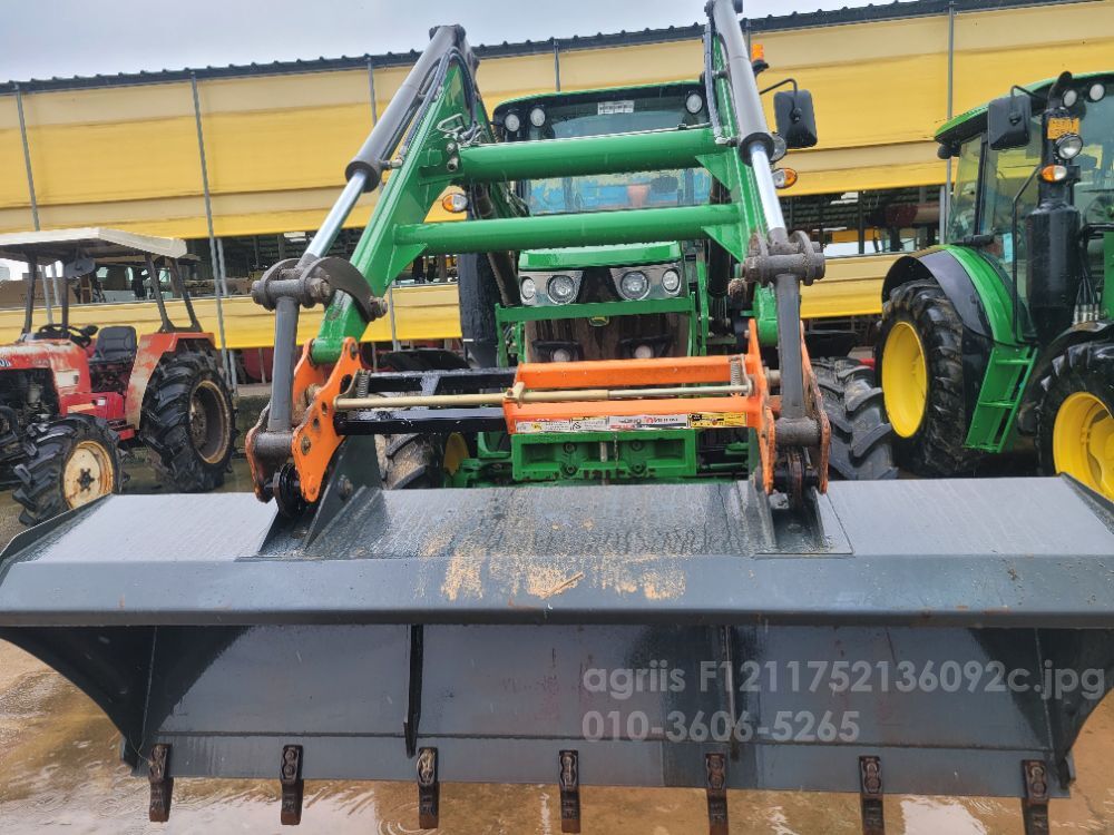 JohnDeere Tractor 6095MC (95hp)