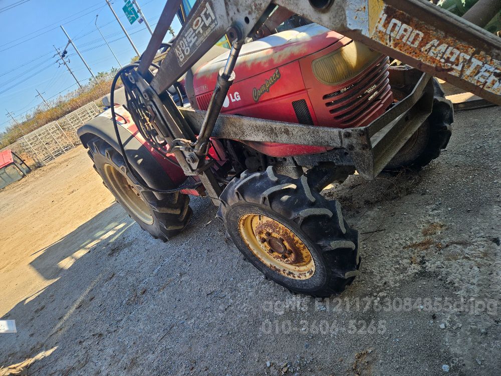 LS 트랙터 LT380D (38마력) 뒤우측면