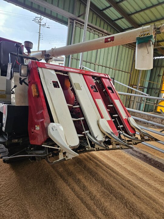 국제 콤바인 KC70 (4조식)