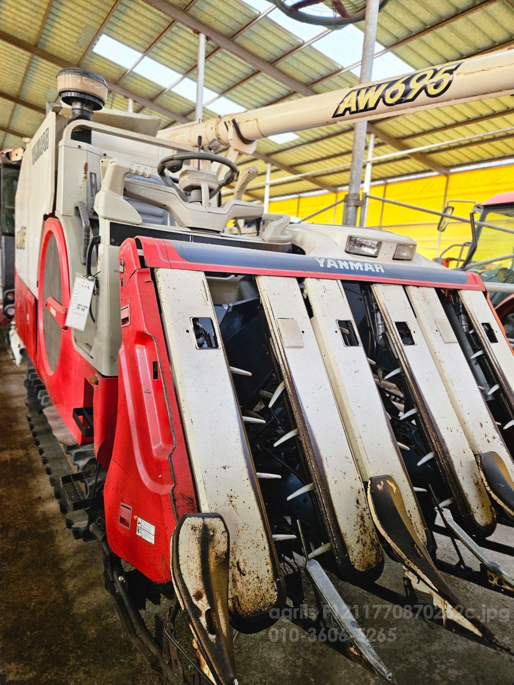 Yanmar Combine Harvester AW695 (6Rows)