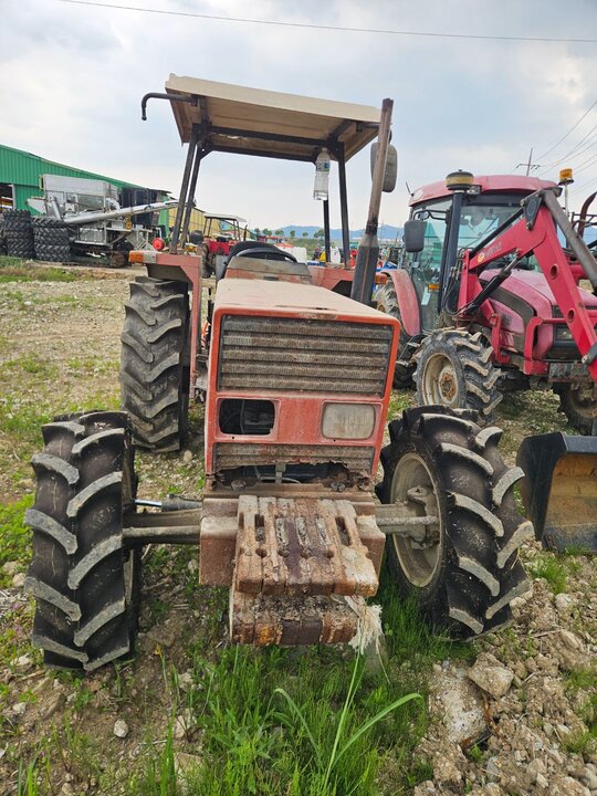  Tractor 55.66 (55hp)