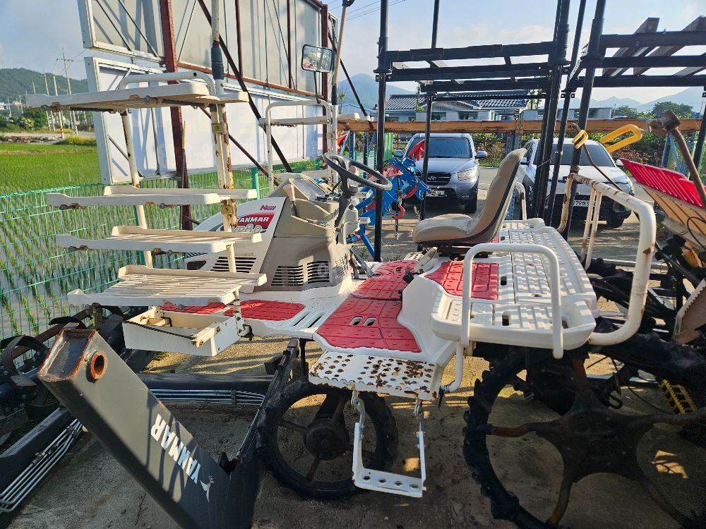 Yanmar Rice transplanter YR8DZT (8Rows)