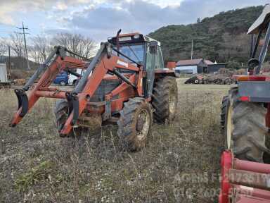 NewHolland Tractor 82-94 (82hp)