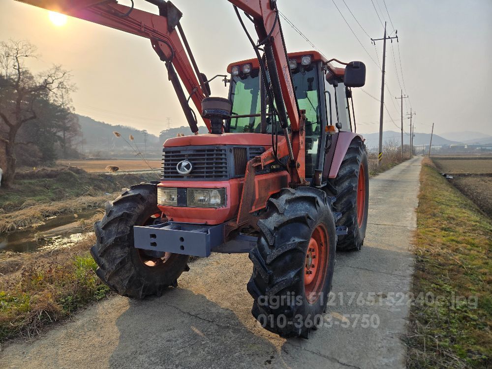 구보다 트랙터 M125 (125마력)