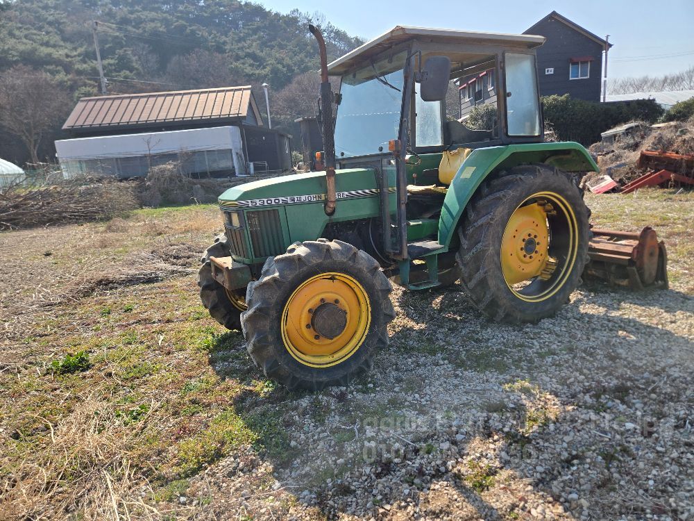 존디어 트랙터 5300 (56마력)