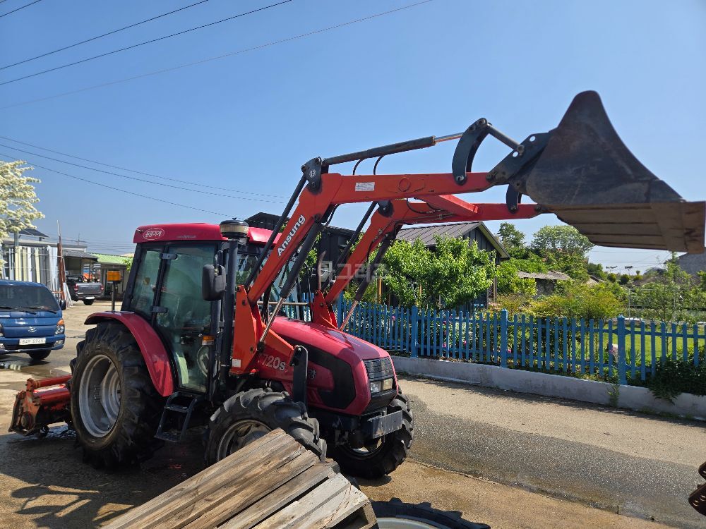 TYM 트랙터 T720S (72마력)