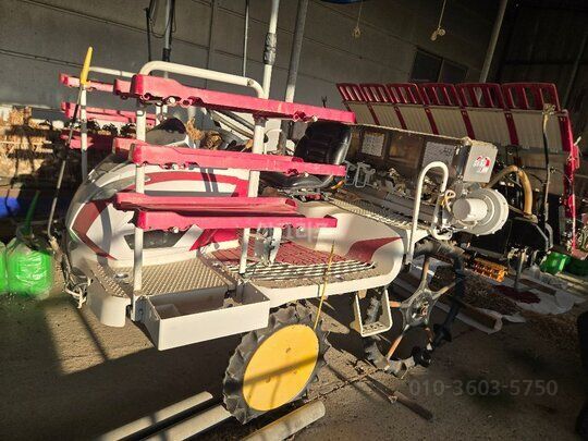 Yanmar Rice transplanter YR6D (6Rows)