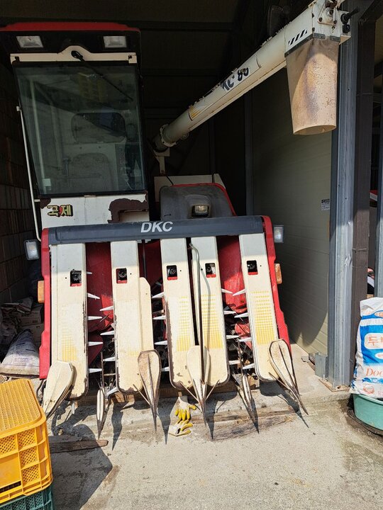 국제 콤바인 DKC865 (5조식)