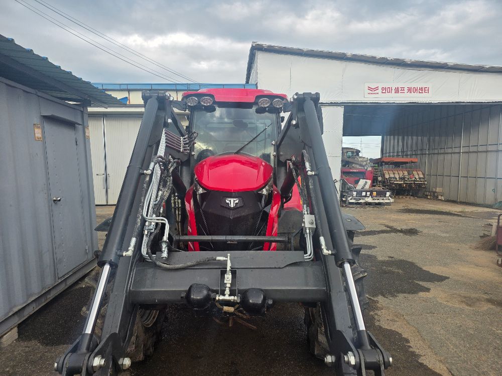 TYM 트랙터 TS130CP6ANB (129마력)