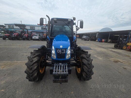 NewHolland Tractor T5060 (105hp)