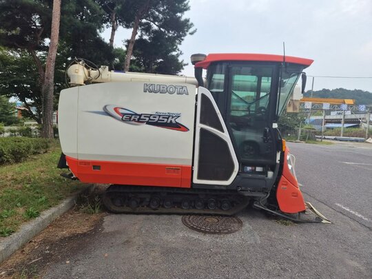 Kubota Combine Harvester ER595K (5Rows)