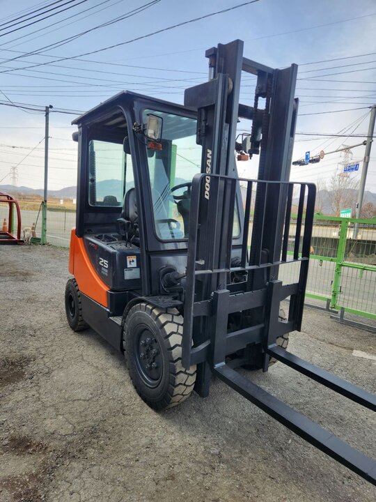  Forklift 두산 2.5톤 (2.5톤)