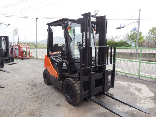  Forklift 두산 D30s (2.98톤)