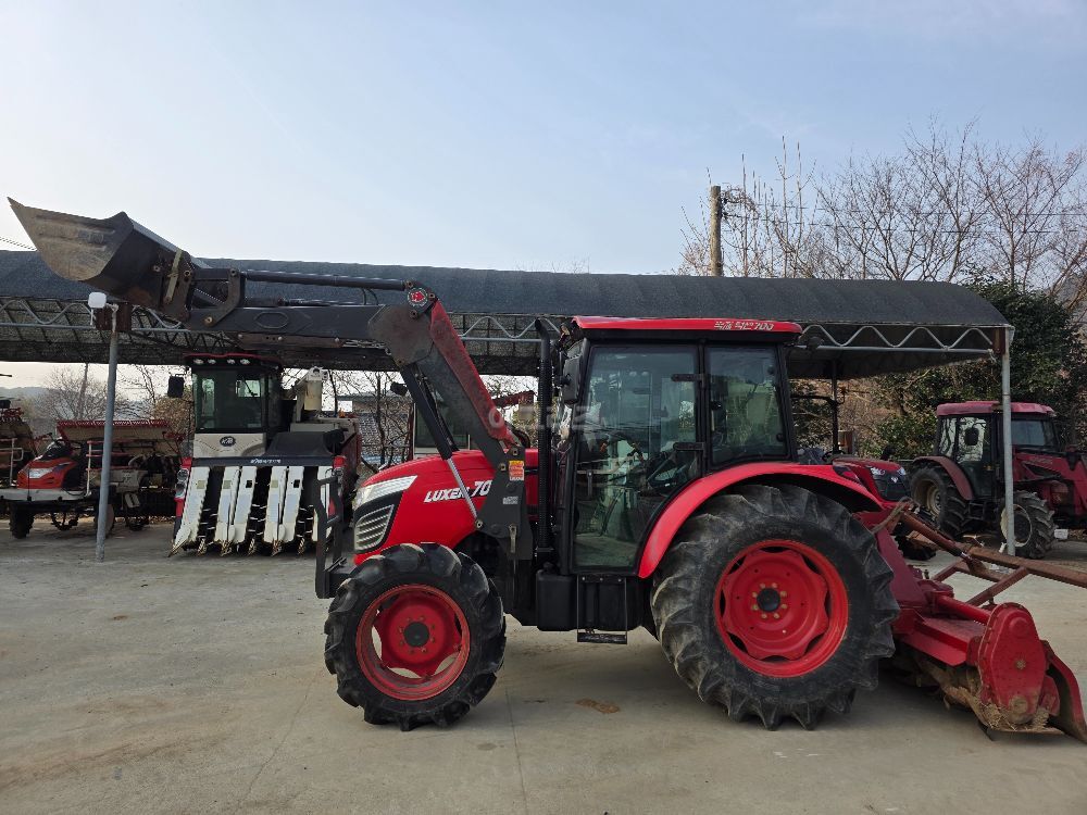 TYM 트랙터 LUXEN700 (70마력)