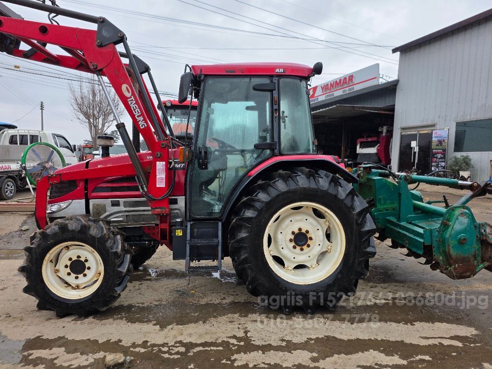 얀마 트랙터 EG782 (82마력) 뒤우측면