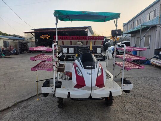 Yanmar Rice transplanter YR6D (6Rows)