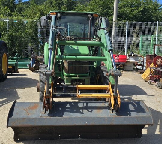 JohnDeere Tractor 5325 (66hp)
