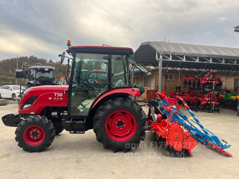 TYM 트랙터 T58 (55마력) 뒤우측면